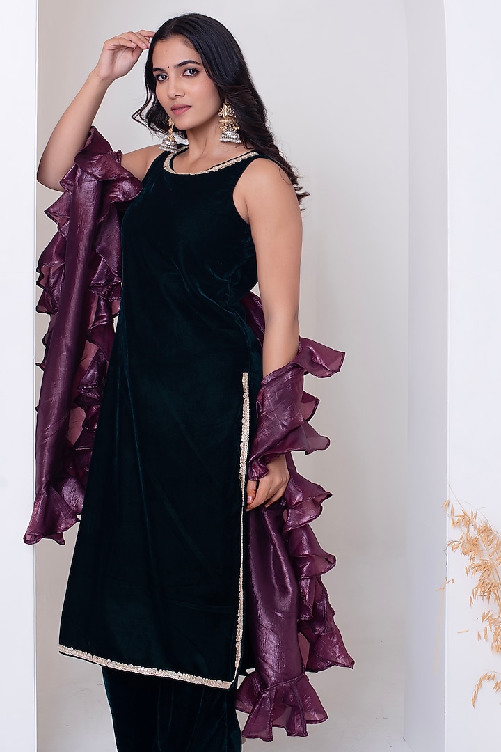 Bottle Green Velvet Gota Patti Work Kurta Set by Pomcha Jaipur at Pernia's Pop Up Shop