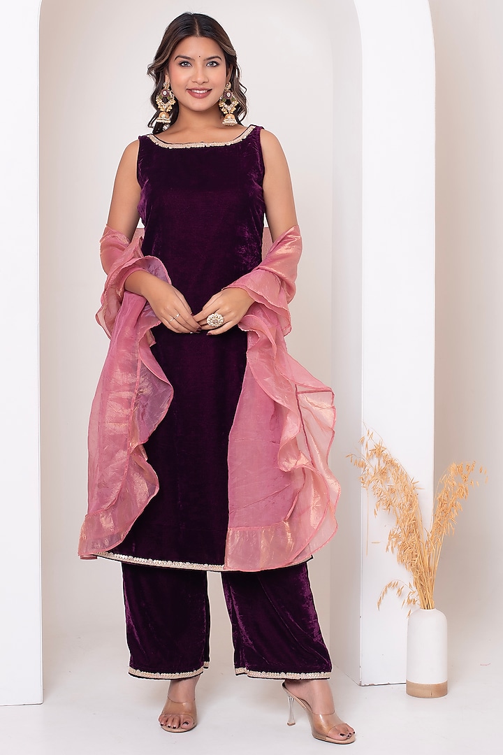 Burgundy Velvet Gota Patti Work Kurta Set by Pomcha Jaipur at Pernia's Pop Up Shop