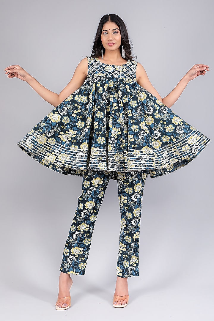 Black Cotton Printed Kurta Set by Pomcha Jaipur at Pernia's Pop Up Shop