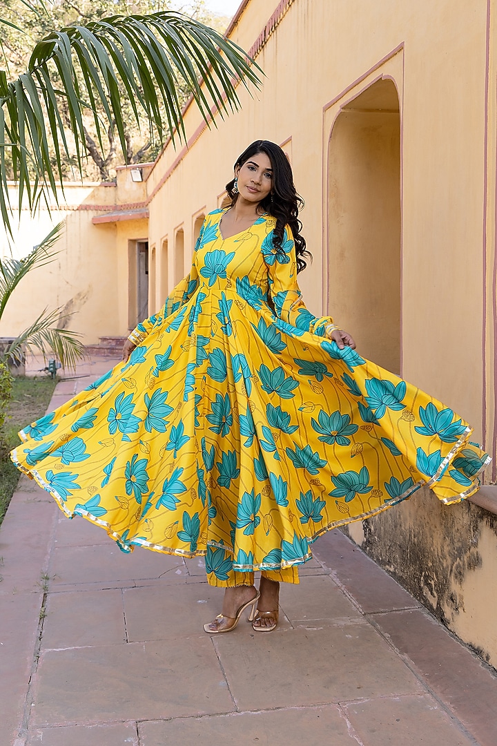 Yellow Muslin Printed & Gota Patti Work Anarkali Set by Pomcha Jaipur at Pernia's Pop Up Shop
