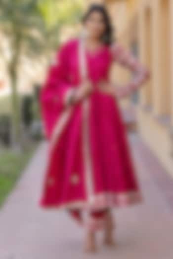 Rani Pink Cotton Leheriya Printed & Gota Patti Anarkali Set by Pomcha Jaipur