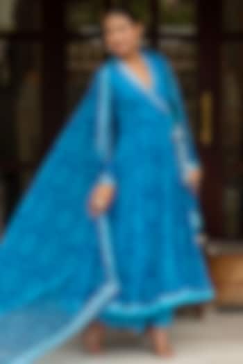 Blue Georgette Bandhej Anarkali Set by Pomcha Jaipur at Pernia's Pop Up Shop