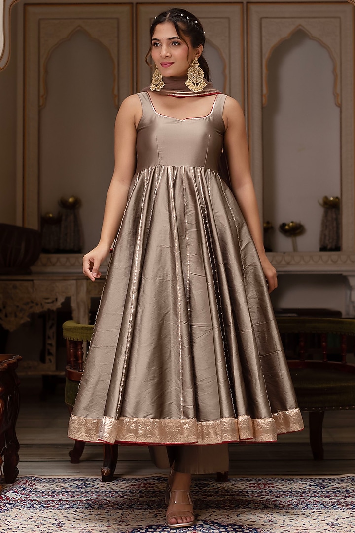 Ash Gold Taffeta Silk Gota-Patti Anarkali Set by Pomcha Jaipur at Pernia's Pop Up Shop