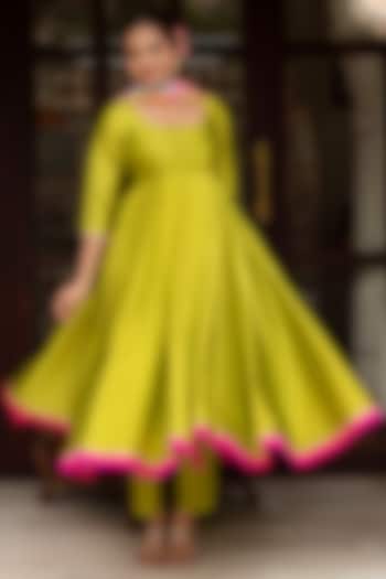 Green Taffeta Silk Anarkali Set by Pomcha Jaipur at Pernia's Pop Up Shop