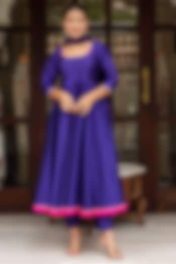 Blue Taffeta Silk Anarkali Set by Pomcha Jaipur at Pernia's Pop Up Shop