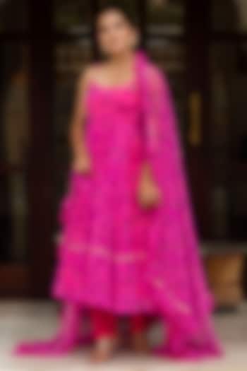 Gulaal Pink Georgette Bandhej Printed Anarkali Set by Pomcha Jaipur at Pernia's Pop Up Shop