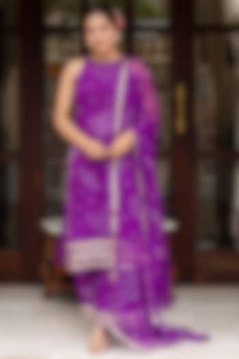 Purple Georgette Bandhej Printed & Gota Patti Embroidered Kurta Set by Pomcha Jaipur at Pernia's Pop Up Shop