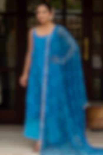 Blue Georgette Bandhej Printed & Gota Patti Embroidered Kurta Set by Pomcha Jaipur at Pernia's Pop Up Shop