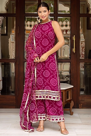Cranberry Pink Georgette Bandhej Printed Kurta Set by Pomcha Jaipur