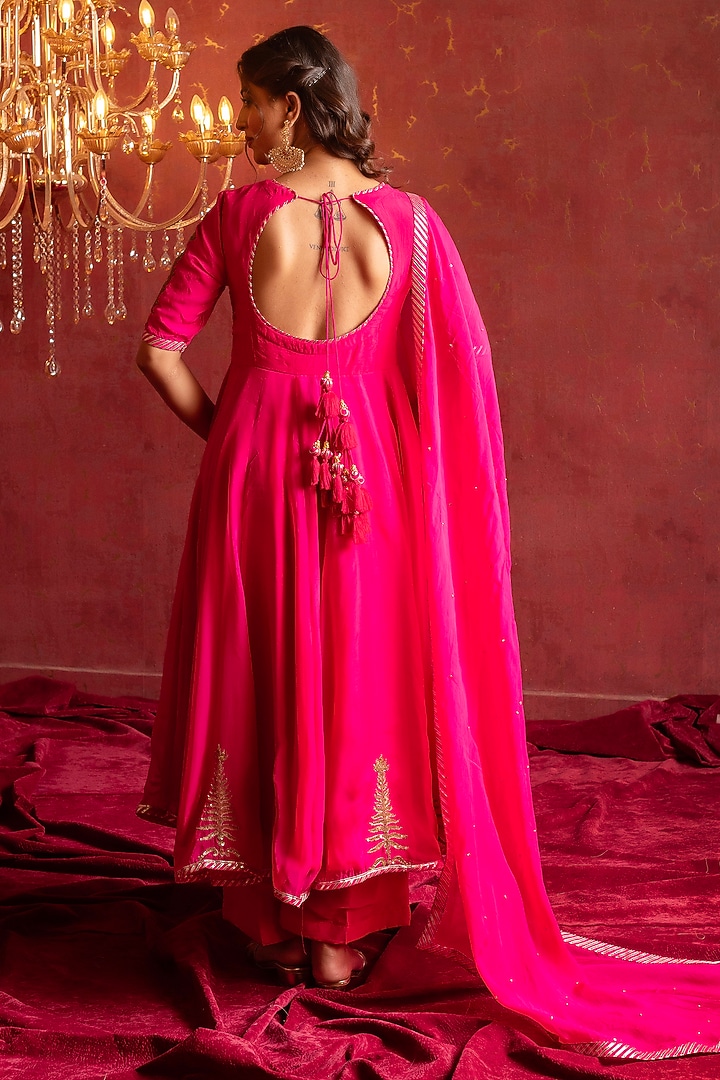 Pink Organza Zari Handwork Wedding Anarkali Set by Pomcha Jaipur at Pernia's Pop Up Shop