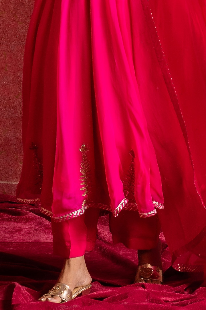 Pink Organza Zari Handwork Wedding Anarkali Set by Pomcha Jaipur at Pernia's Pop Up Shop