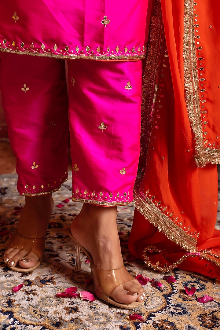 Hot Pink Taffeta Zari Handwork Straight Kurta Set by Pomcha Jaipur at Pernia's Pop Up Shop