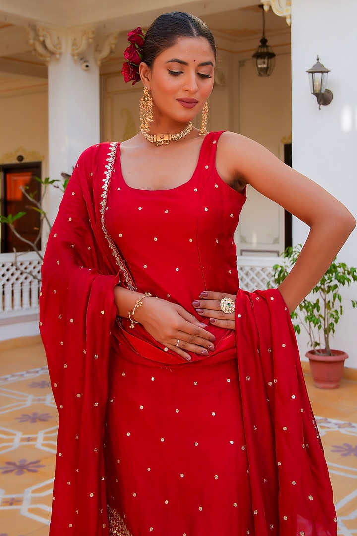 Red Silk Gota-Patti Embroidered Kurta Set by Pomcha Jaipur at Pernia's Pop Up Shop