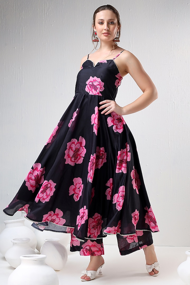 Black Organza Printed & Gota Lace Work Anarkali Set by Pomcha Jaipur at Pernia's Pop Up Shop