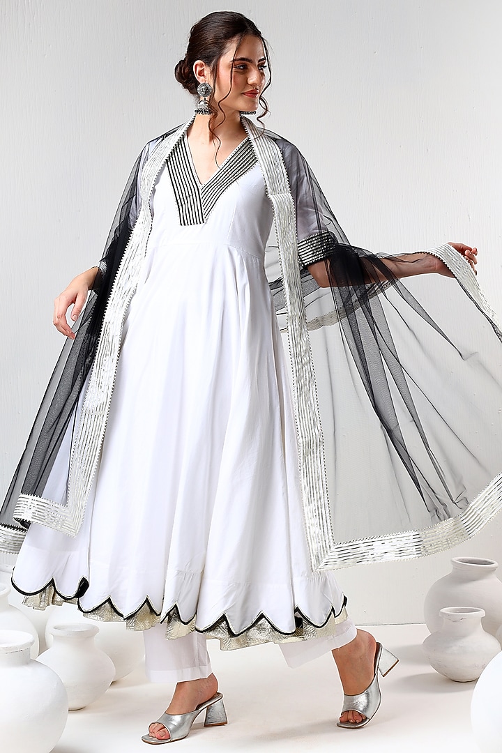 White Cotton Gota Lace Work Party Wear Anarkali Set by Pomcha Jaipur at Pernia's Pop Up Shop