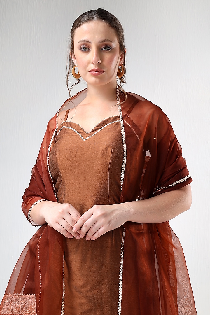 Brown Cotton Silk Gota Lace Embroidered Kurta Set by Pomcha Jaipur at Pernia's Pop Up Shop