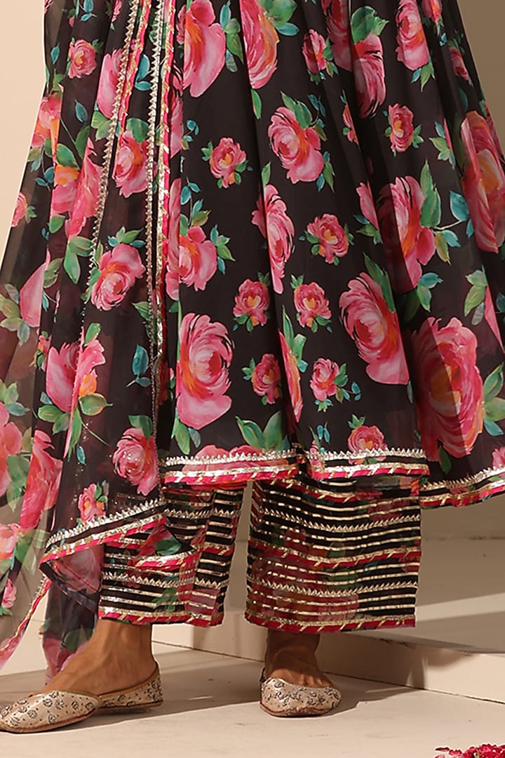 Black Georgette Printed Party Wear Anarkali Set by Pomcha Jaipur at Pernia's Pop Up Shop