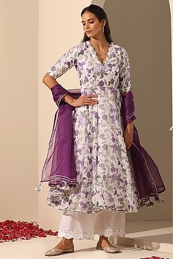 White Organza Printed Anarkali Set by Pomcha Jaipur at Pernia's Pop Up Shop