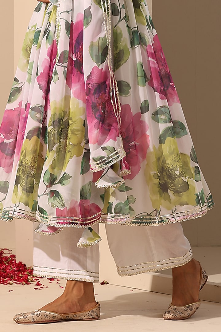 White Georgette Printed Anarkali Set by Pomcha Jaipur at Pernia's Pop Up Shop