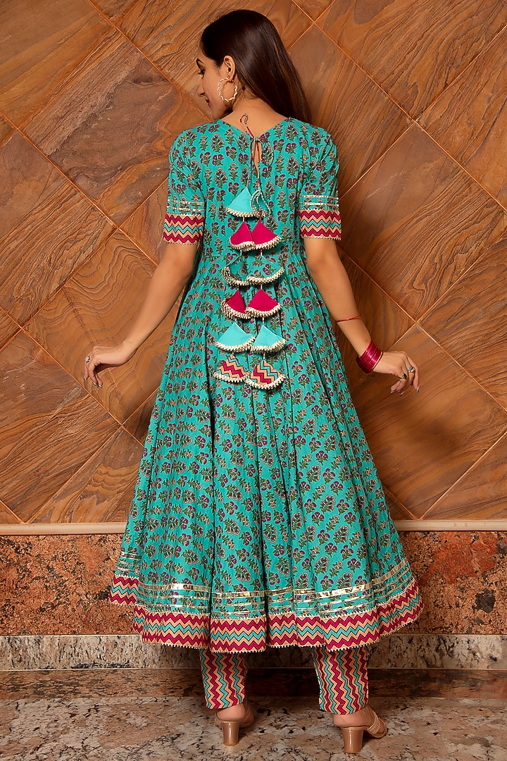 Green Printed Anarkali Set by Pomcha Jaipur at Pernia's Pop Up Shop