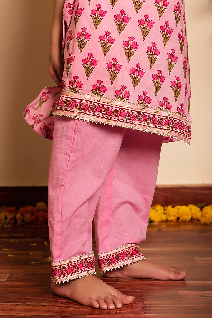 Pink Cotton Gota Work & Hand Block Printed Kurta Set For Girls by POMCHA at Pernia's Pop Up Shop