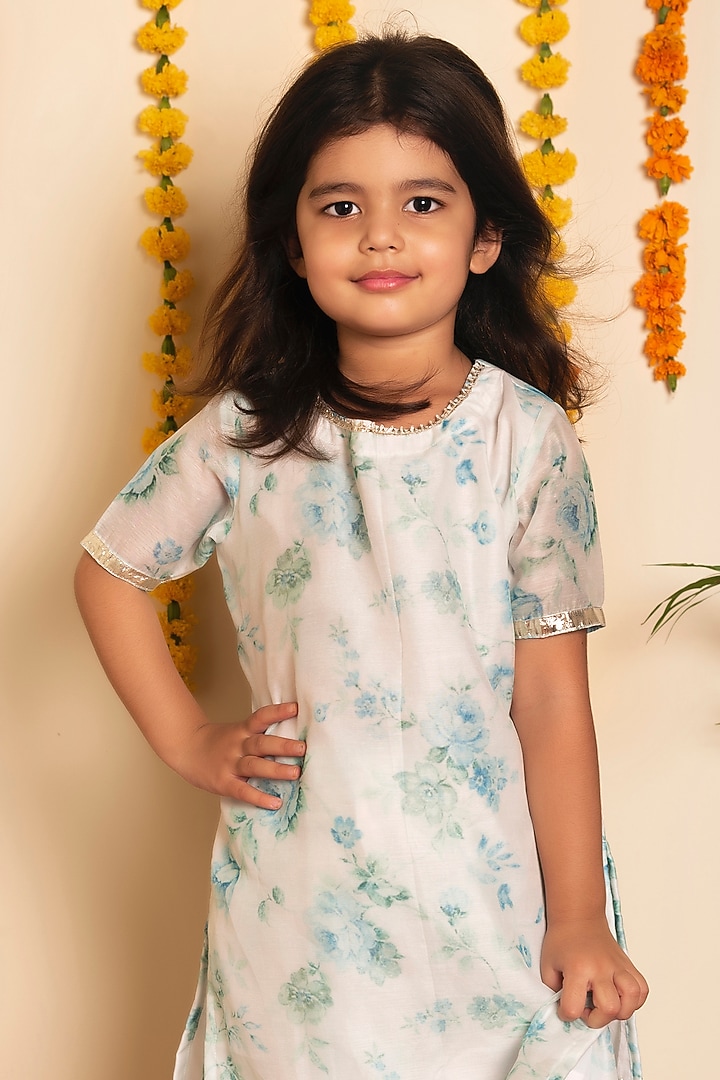 White Cotton Gota Work & Printed Kurta Set For Girls by POMCHA at Pernia's Pop Up Shop