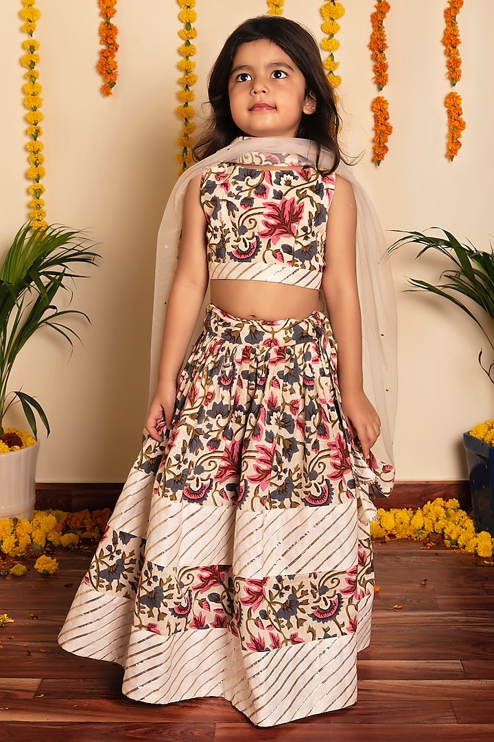 White Cotton Slub Floral Printed Lehenga Set For Girls by POMCHA at Pernia's Pop Up Shop