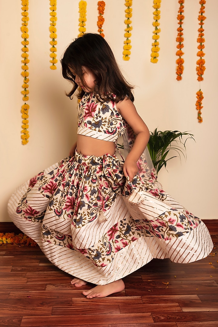 White Cotton Slub Floral Printed Lehenga Set For Girls by POMCHA at Pernia's Pop Up Shop