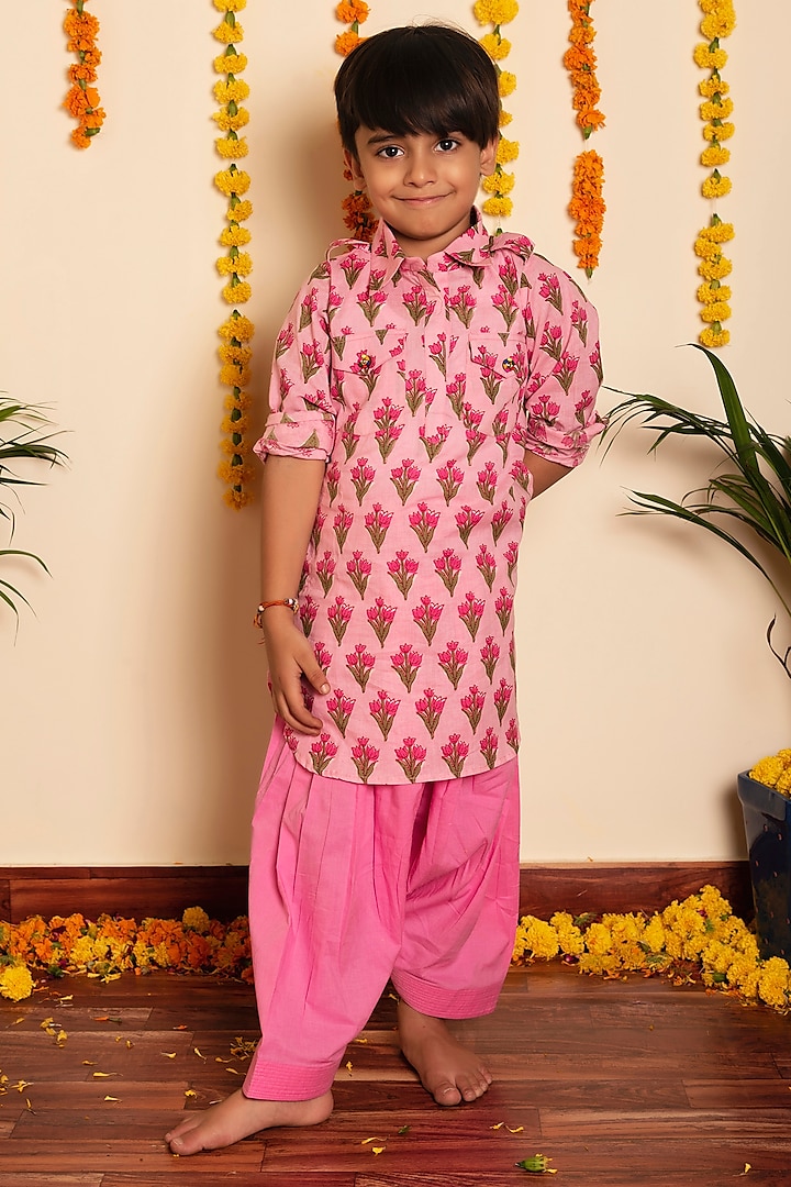 Pink Cotton Hand Block Printed Kurta Set For Boys by POMCHA at Pernia's Pop Up Shop