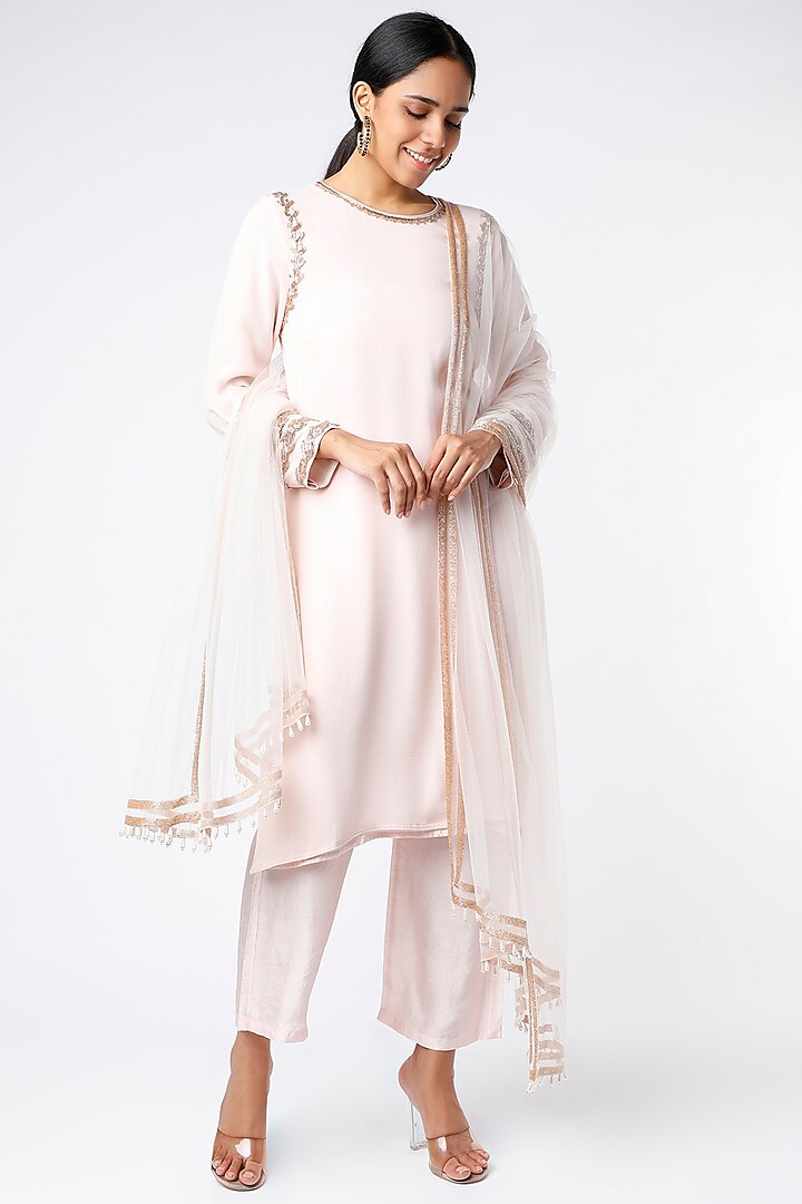 Blush Pink Embroidered Kurta Set by PNA BY PRAGATI ARORA