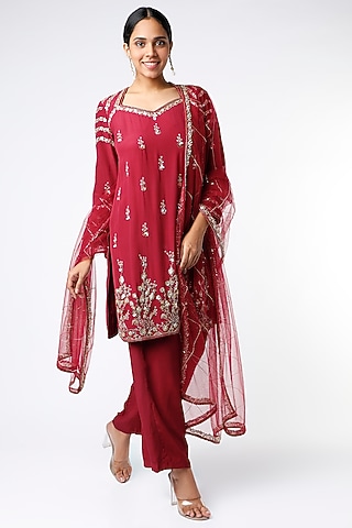 Wine Embroidered Kurta Set by PNA BY PRAGATI ARORA
