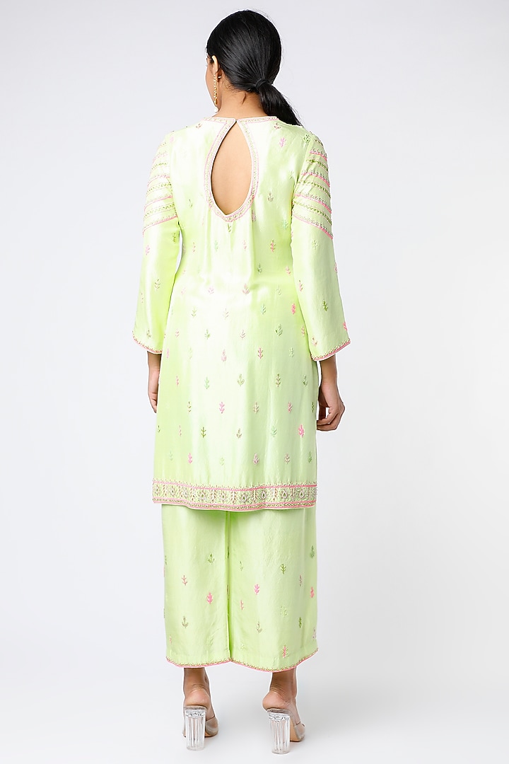 Lime Green Embroidered Kurta Set by PNA BY PRAGATI ARORA at Pernia's Pop Up Shop