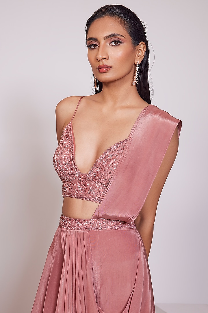 Dusty Redwood Crepe Pre-Draped Party Wear Saree Set by PANIHARI at Pernia's Pop Up Shop