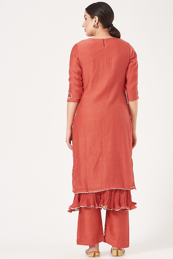 Red Embroidered Kurta Set by Made in Pinkcity at Pernia's Pop Up Shop