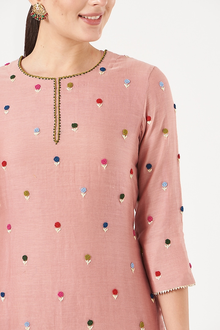Rose Gold Embroidered Kurta Set by Made in Pinkcity at Pernia's Pop Up Shop