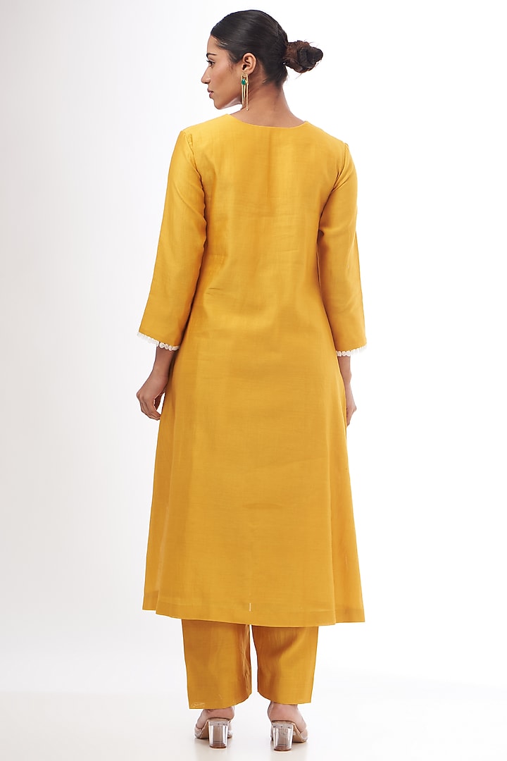 Mustard Chanderi Resham & Applique Embroidered Kurta Set by Made in Pinkcity at Pernia's Pop Up Shop