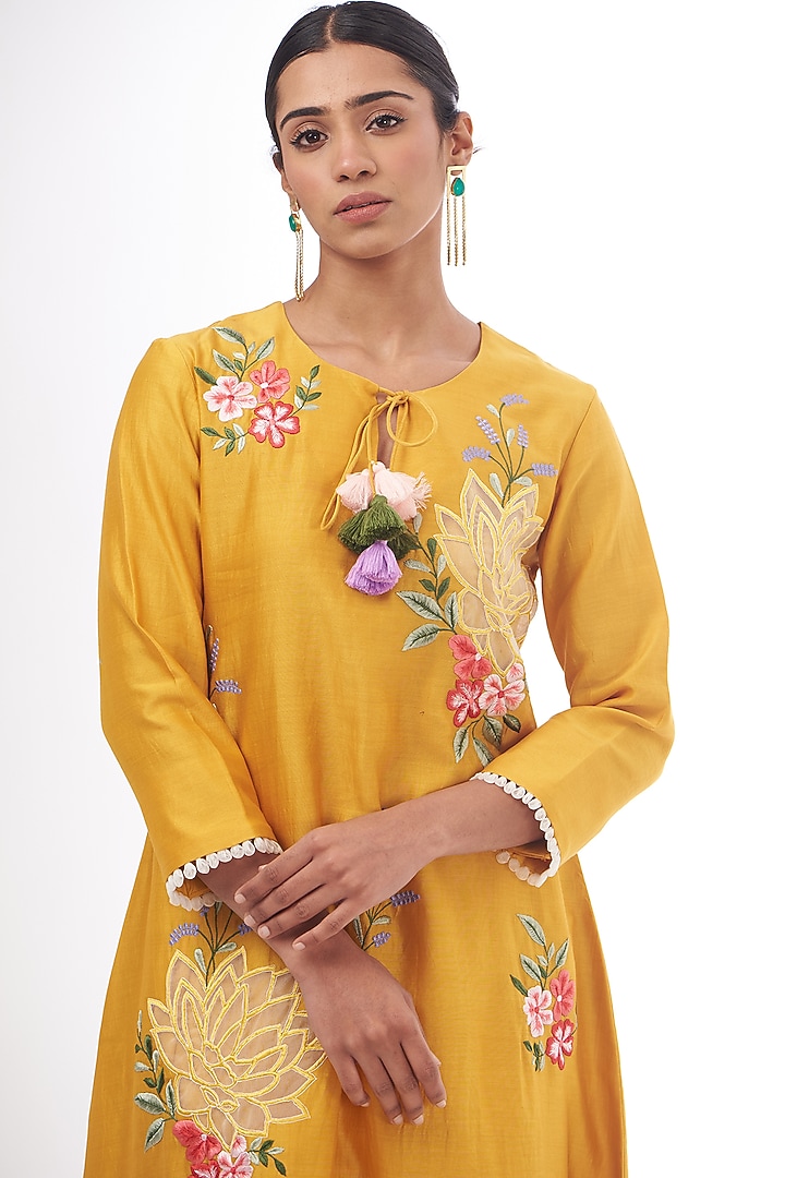 Mustard Chanderi Resham & Applique Embroidered Kurta Set by Made in Pinkcity at Pernia's Pop Up Shop