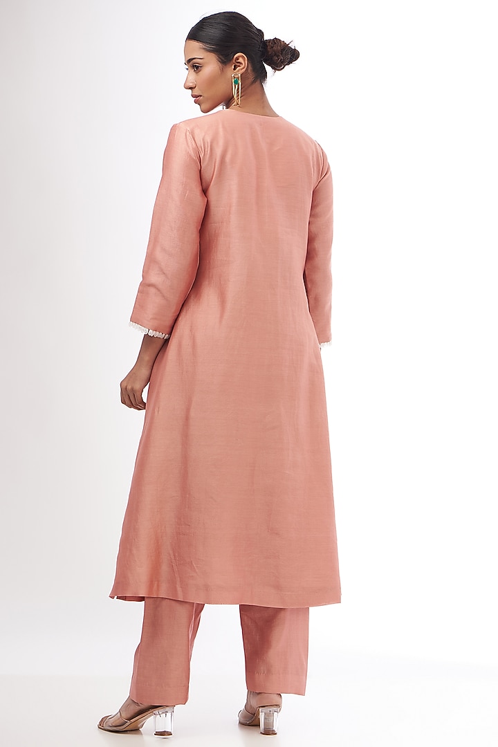 Pink Chanderi Resham & Applique Embroidered Kurta Set by Made in Pinkcity at Pernia's Pop Up Shop