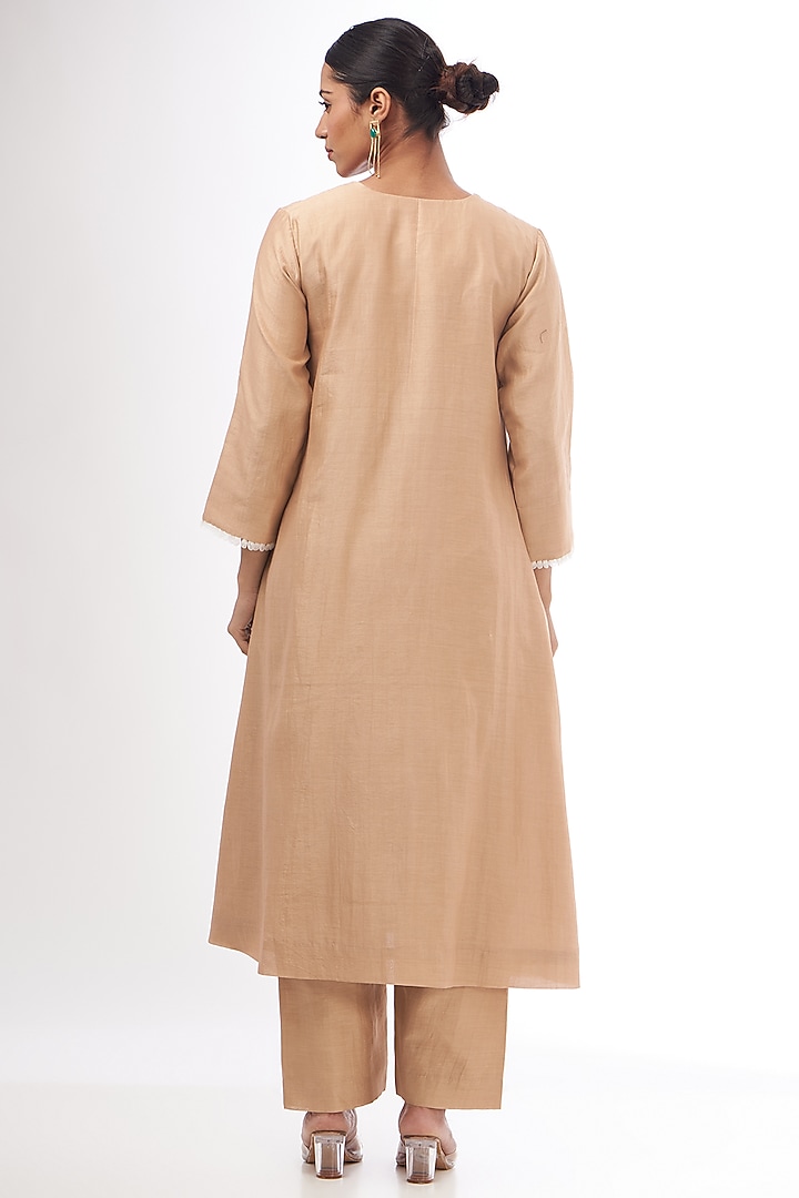 Beige Chanderi Resham & Applique Embroidered Kurta Set by Made in Pinkcity at Pernia's Pop Up Shop