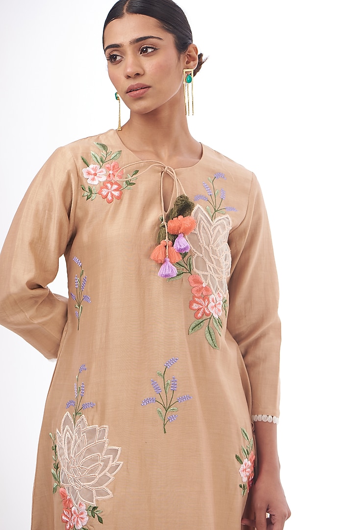 Beige Chanderi Resham & Applique Embroidered Kurta Set by Made in Pinkcity at Pernia's Pop Up Shop