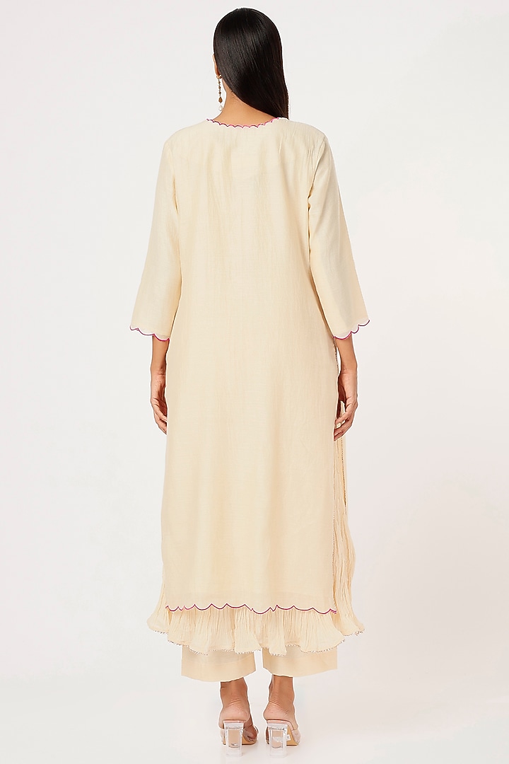 Off-White Chanderi Kurta Set by Made in Pinkcity at Pernia's Pop Up Shop