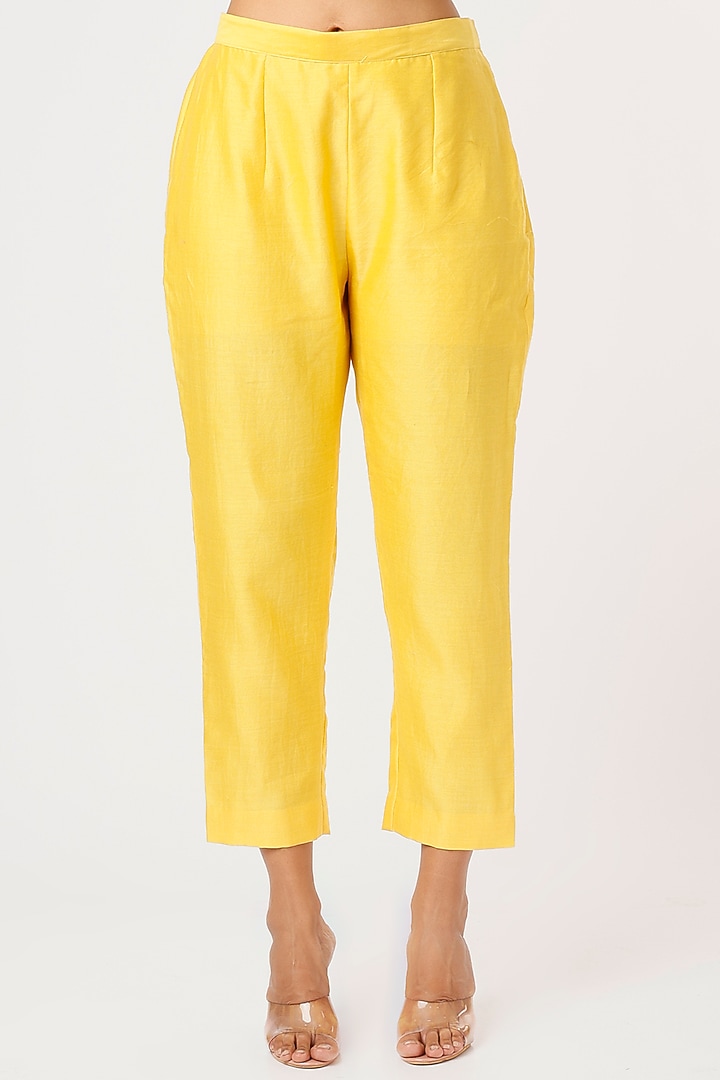 Yellow Applique Embroidered Kurta Set by Made in Pinkcity at Pernia's Pop Up Shop