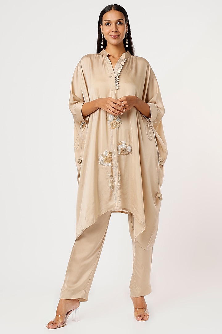 Ivory Embroidered Tunic Set by Made in Pinkcity