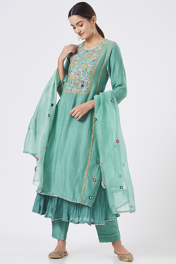 Sea Green Hand Embroidered Kurta Set by Made in Pinkcity at Pernia's Pop Up Shop