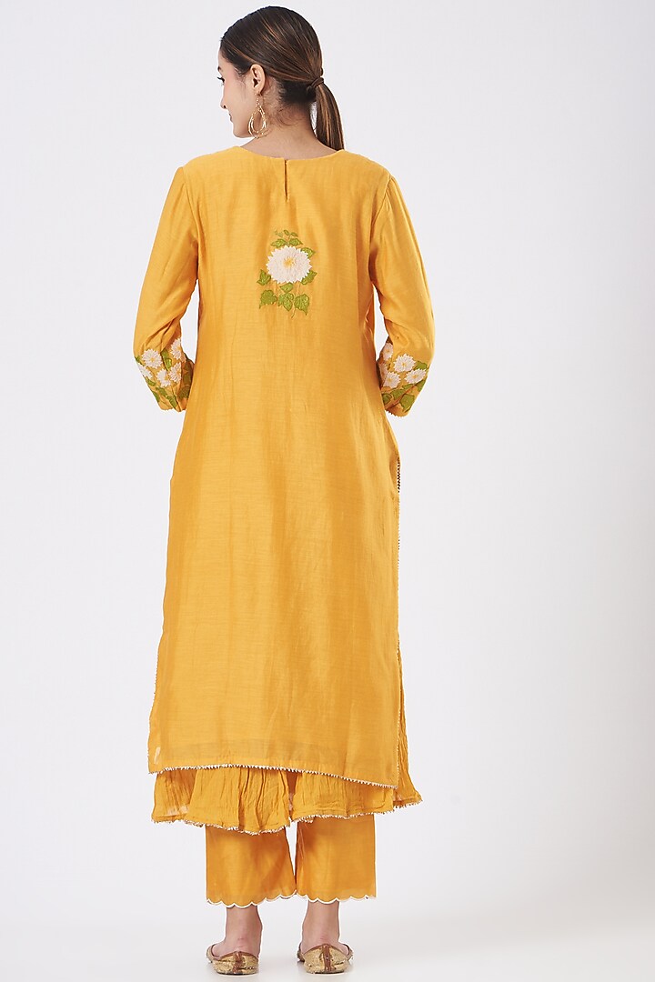 Yellow Applique Embroidered Kurta Set by Made in Pinkcity at Pernia's Pop Up Shop
