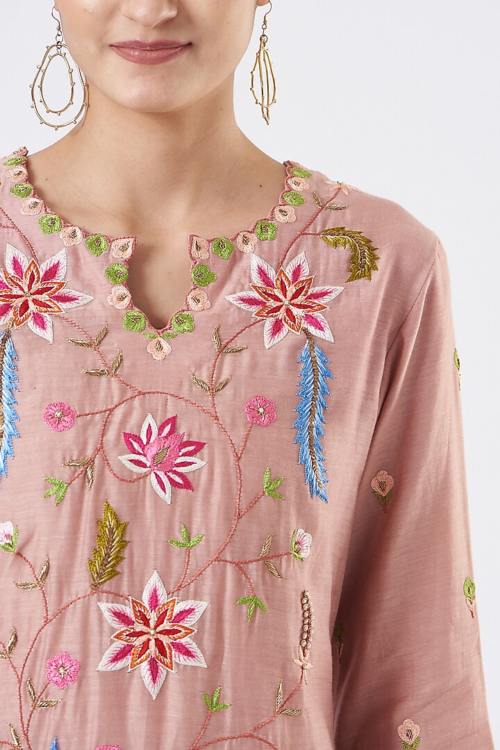 Rose Gold Hand Embroidered Kurta Set by Made in Pinkcity at Pernia's Pop Up Shop