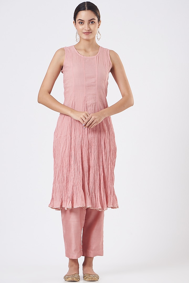 Rose Gold Chanderi Embroidered Kurta Set by Made in Pinkcity at Pernia's Pop Up Shop
