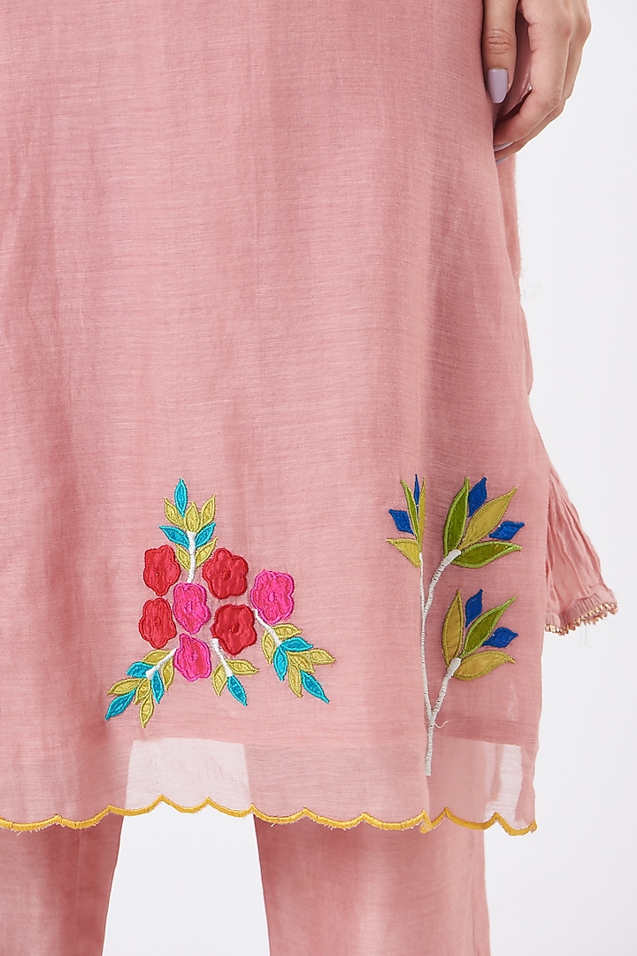 Rose Gold Chanderi Embroidered Kurta Set by Made in Pinkcity at Pernia's Pop Up Shop