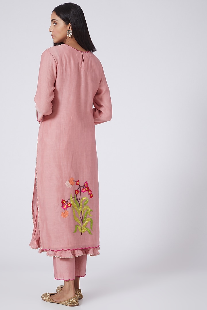 Rose Gold Embroidered Kurta Set by Made in Pinkcity at Pernia's Pop Up Shop