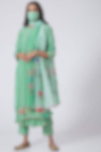 Green Kurta Set With Hand Embroidery by Made in Pinkcity